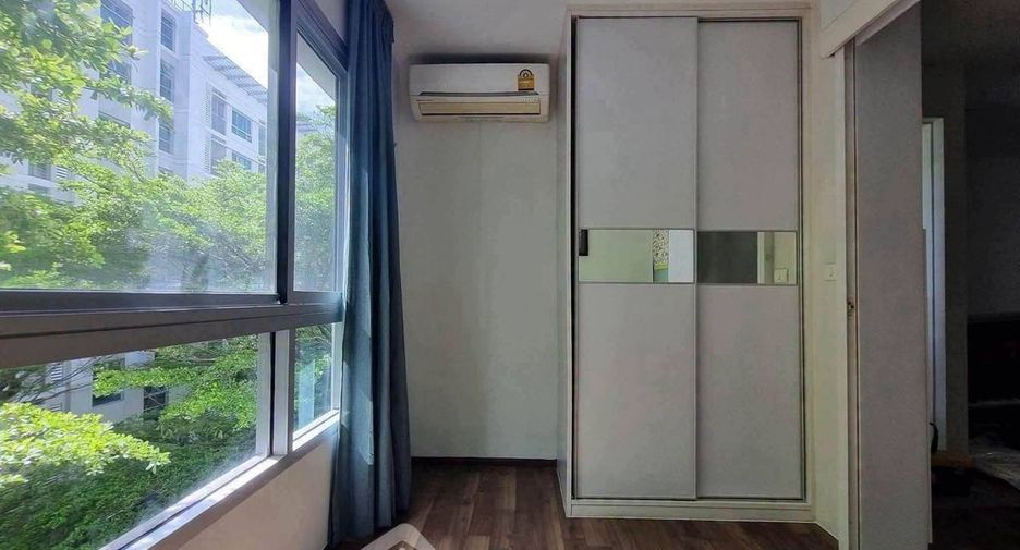 For rent 2 bedrooms condo in Phra Khanong, Bangkok