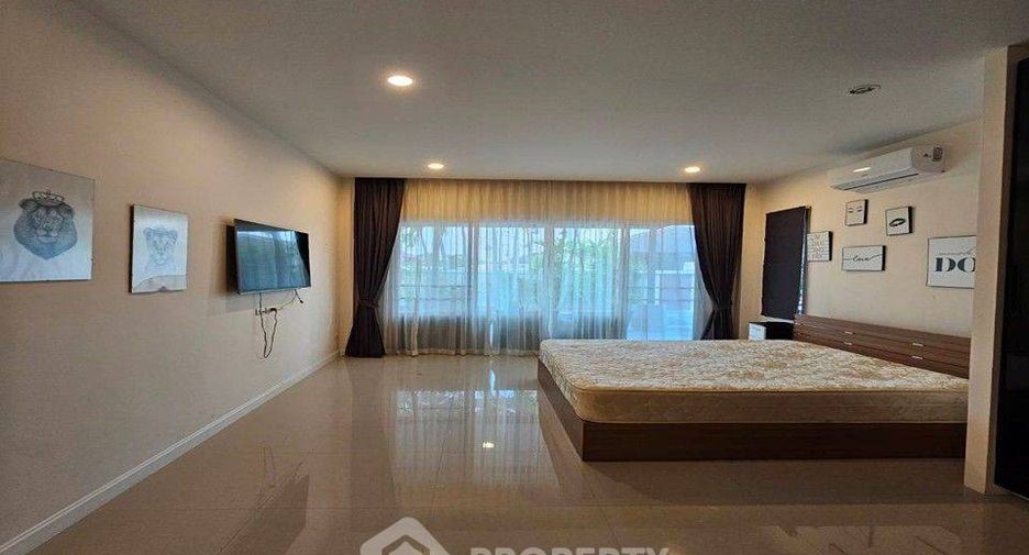 For rent 3 bedrooms villa in Huay Yai, Pattaya