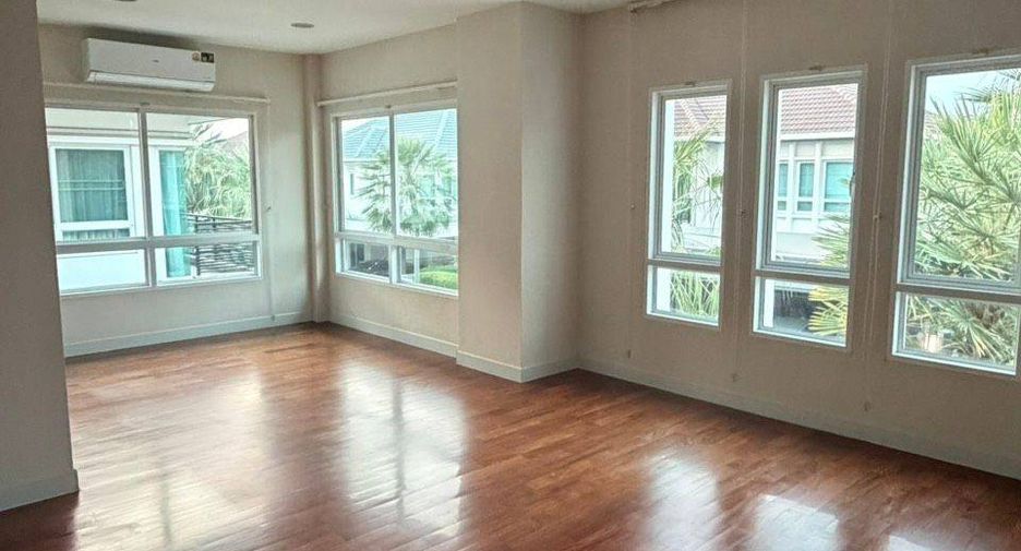 For rent 4 bedrooms house in Lat Krabang, Bangkok