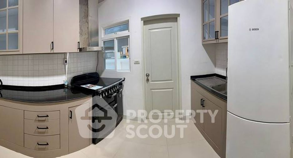 For rent 4 bedrooms house in Lat Krabang, Bangkok