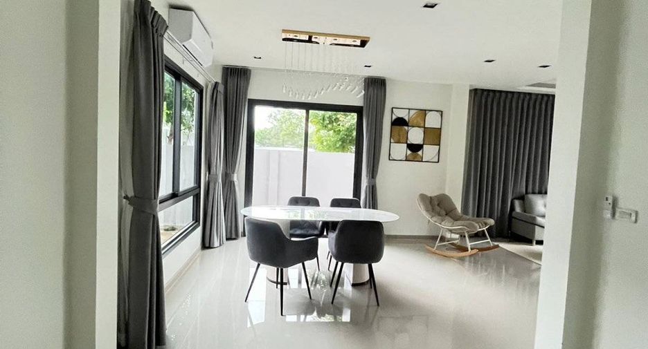For rent 4 bedrooms house in Bang Lamung, Chonburi