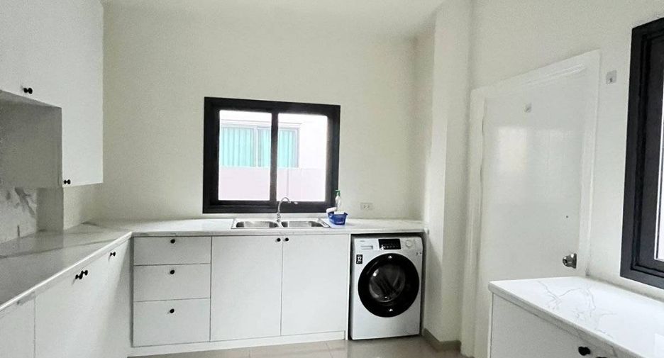 For rent 4 bedrooms house in Bang Lamung, Chonburi