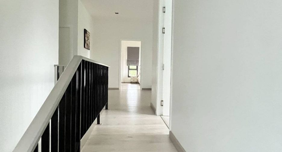 For rent 4 bedrooms house in Bang Lamung, Chonburi