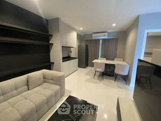 For rent 3 bedrooms townhouse in Saphan Sung, Bangkok