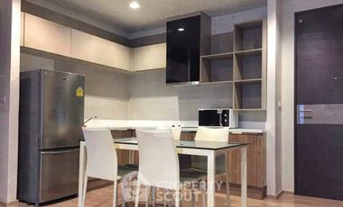 For rent 2 bedrooms condo in Sathon, Bangkok