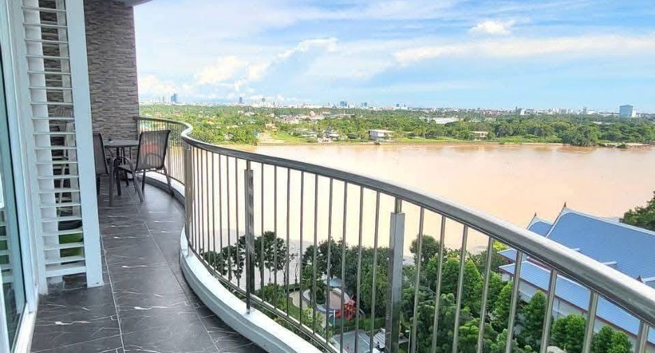 For rent 2 bedrooms condo in Yan Nawa, Bangkok
