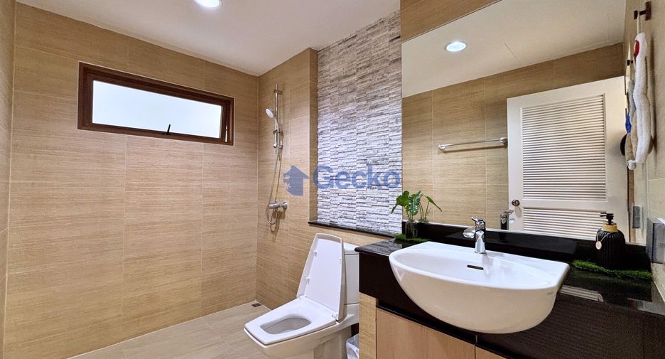 For rent 4 ベッドルーム house in Huay Yai, Pattaya