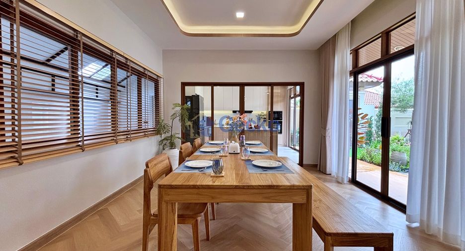 For rent 4 ベッドルーム house in Huay Yai, Pattaya