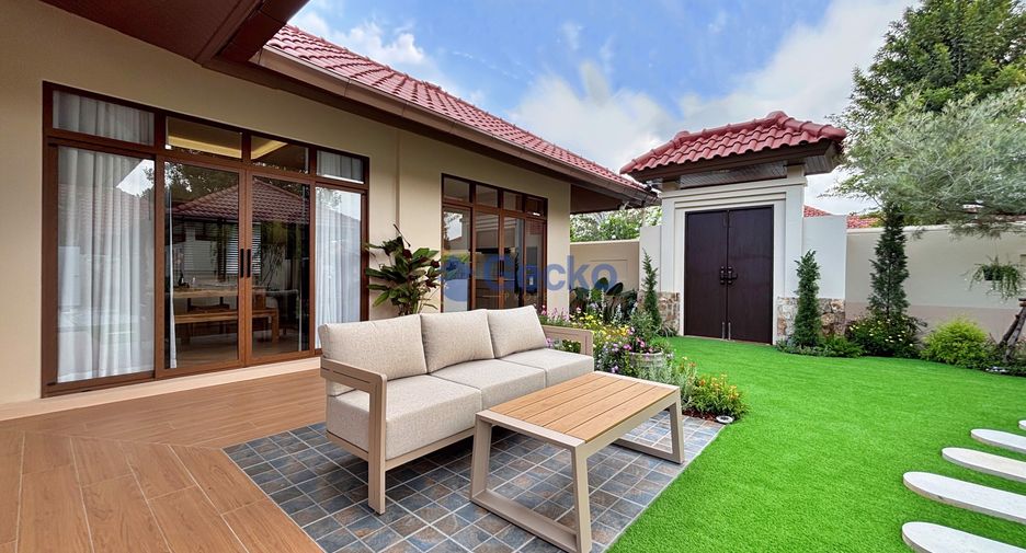 For rent 4 ベッドルーム house in Huay Yai, Pattaya