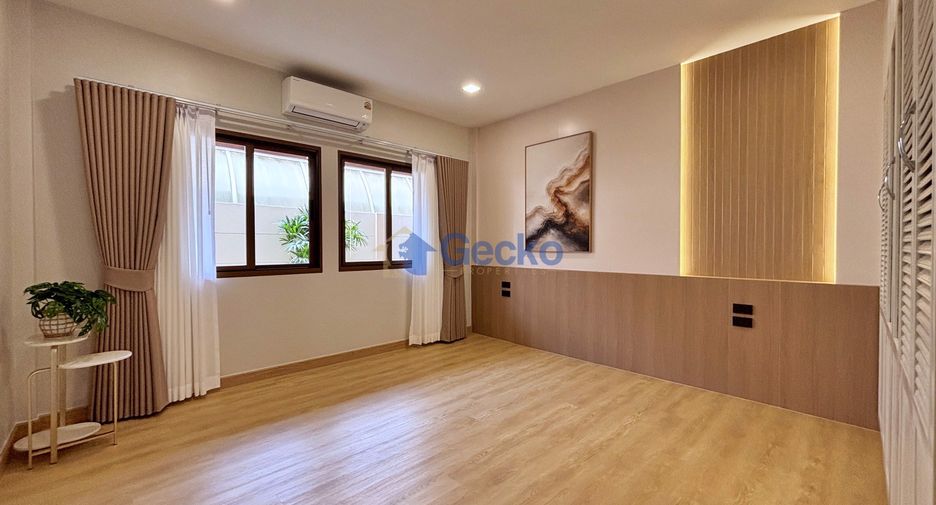 For rent 4 ベッドルーム house in Huay Yai, Pattaya