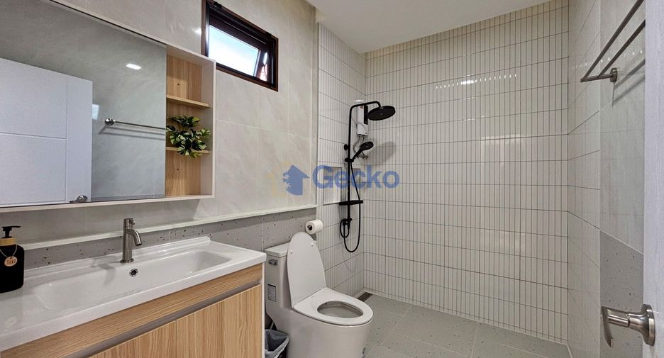 For rent 4 ベッドルーム house in Huay Yai, Pattaya