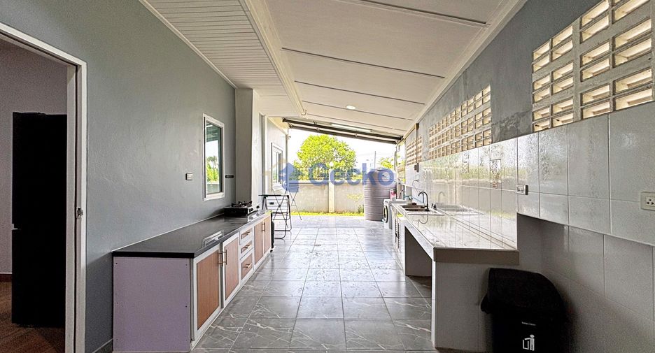 For rent 9 ベッドルーム house in Huay Yai, Pattaya