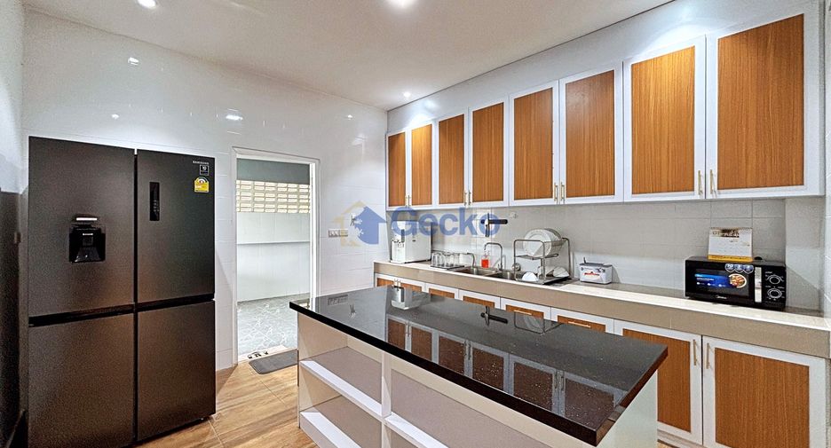 For rent 9 ベッドルーム house in Huay Yai, Pattaya