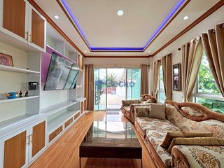 For rent 9 ベッドルーム house in Bang Lamung, Chonburi
