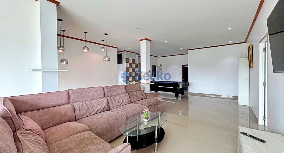 For rent 9 ベッドルーム house in Huay Yai, Pattaya