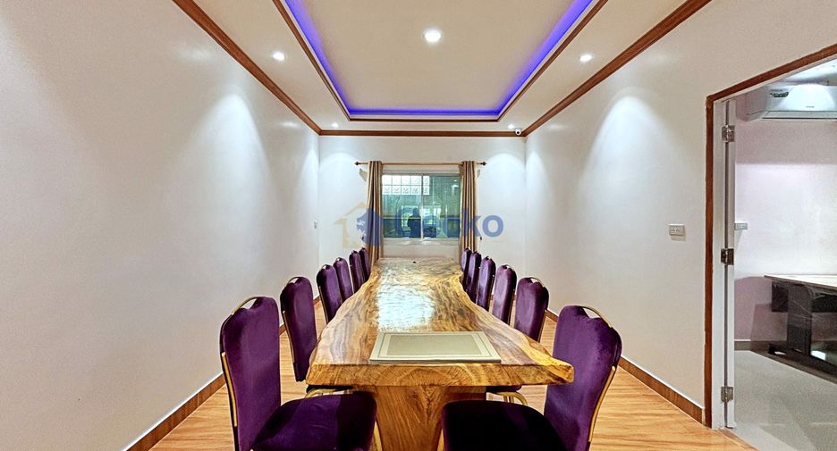 For rent 9 ベッドルーム house in Huay Yai, Pattaya
