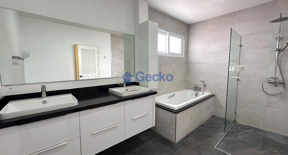 For rent 5 ベッドルーム house in Bang Lamung, Chonburi