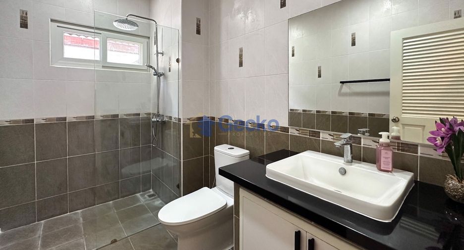 For rent 5 ベッドルーム house in Bang Lamung, Chonburi