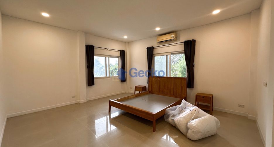 For rent 5 ベッドルーム house in Bang Lamung, Chonburi
