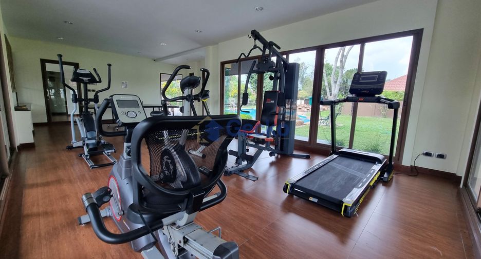 For rent 3 ベッドルーム house in Huay Yai, Pattaya