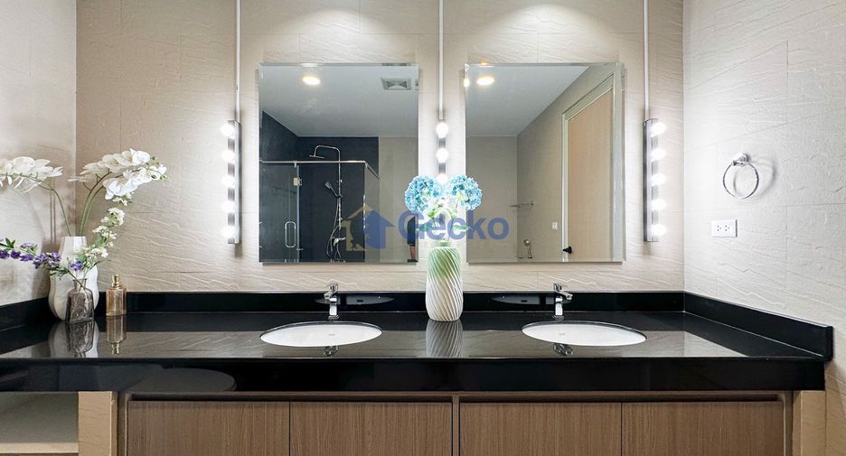 For rent 2 bedrooms condo in Jomtien, Pattaya