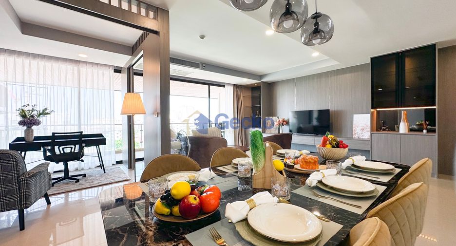For rent 2 bedrooms condo in Jomtien, Pattaya