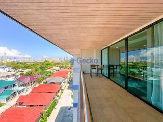 For rent 2 bedrooms condo in Bang Lamung, Chonburi