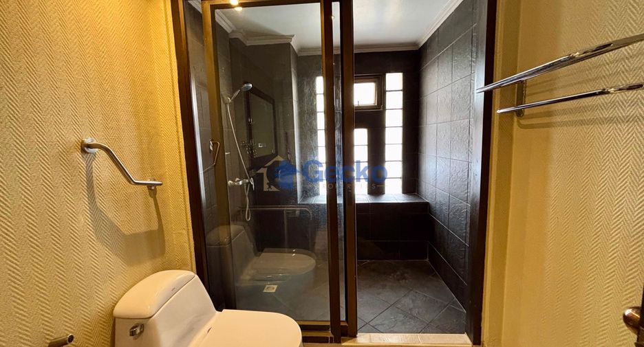 For rent 1 bed condo in Bang Lamung, Chonburi