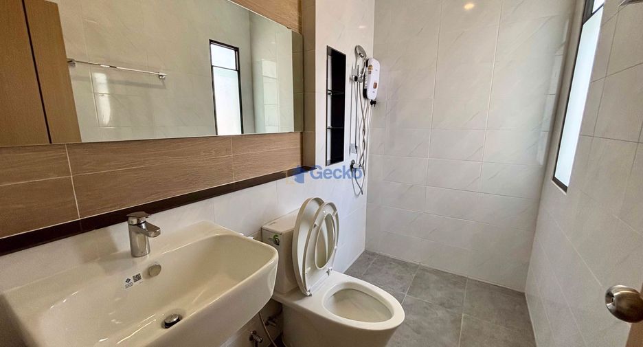 For rent 4 ベッドルーム house in Bang Lamung, Chonburi