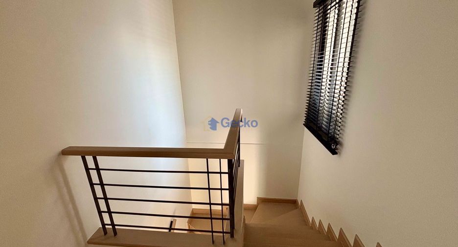 For rent 4 ベッドルーム house in Bang Lamung, Chonburi