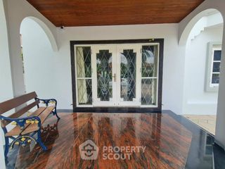 For rent 5 bedrooms house in Lat Phrao, Bangkok