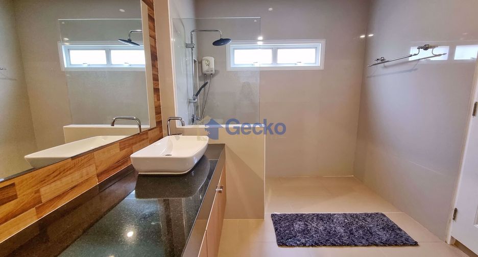 For rent 3 ベッドルーム house in Huay Yai, Pattaya