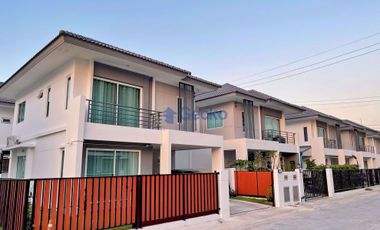 For rent 3 ベッドルーム house in Bang Lamung, Chonburi
