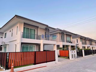 For rent 3 ベッドルーム house in Bang Lamung, Chonburi