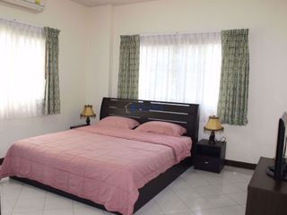À louer 3 chambres maison à Bang Lamung, Chonburi