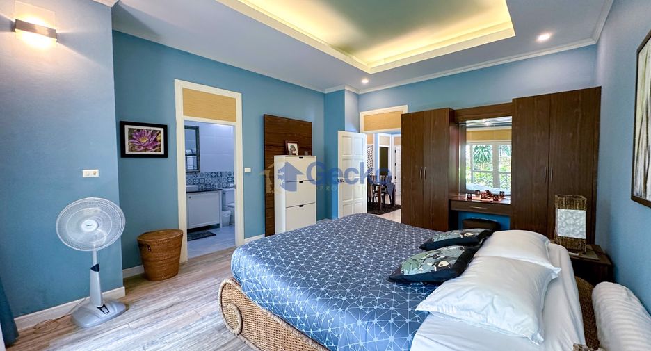 For rent 3 bedrooms condo in Jomtien, Pattaya