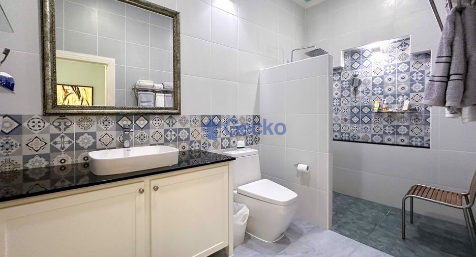 For rent 3 bedrooms condo in Jomtien, Pattaya