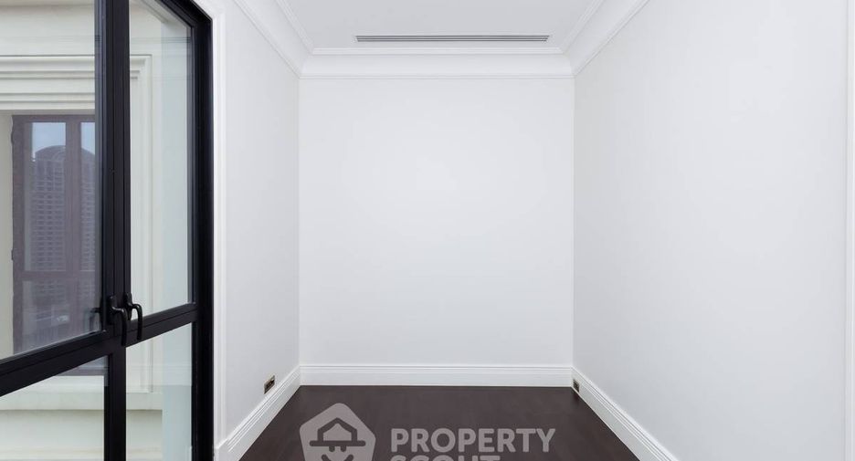 For rent 2 ベッドルーム condo in Pathum Wan, Bangkok
