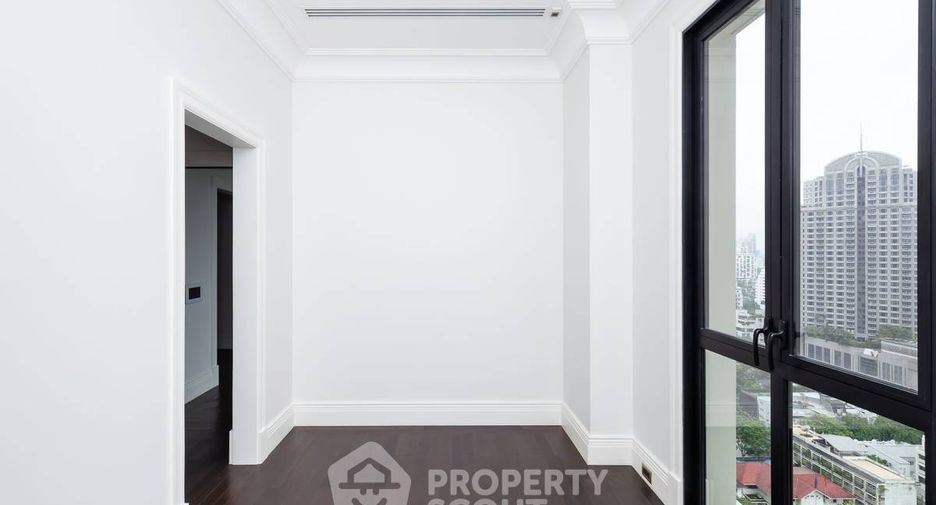 For rent 2 ベッドルーム condo in Pathum Wan, Bangkok