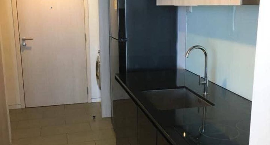 For rent 2 bedrooms condo in Phaya Thai, Bangkok