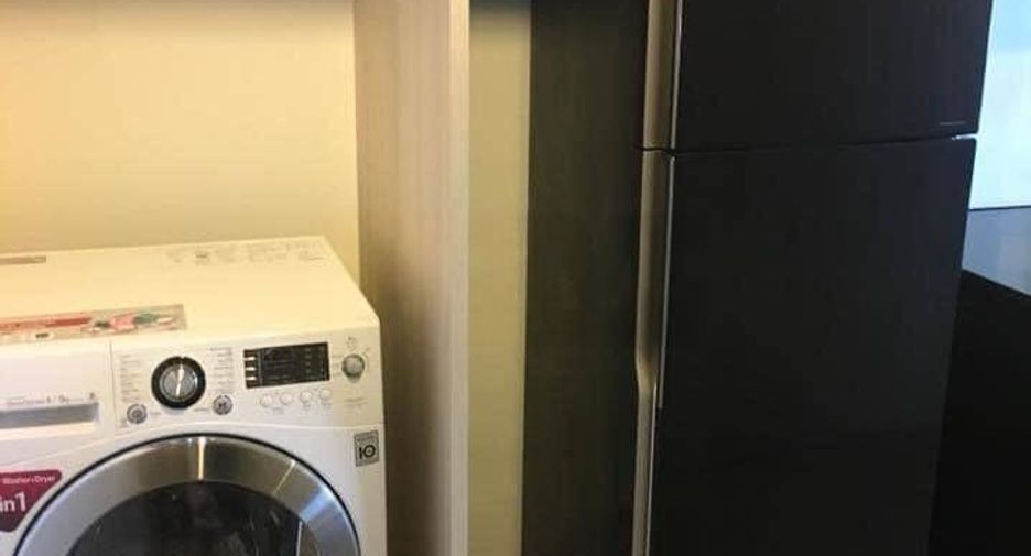 For rent 2 bedrooms condo in Phaya Thai, Bangkok