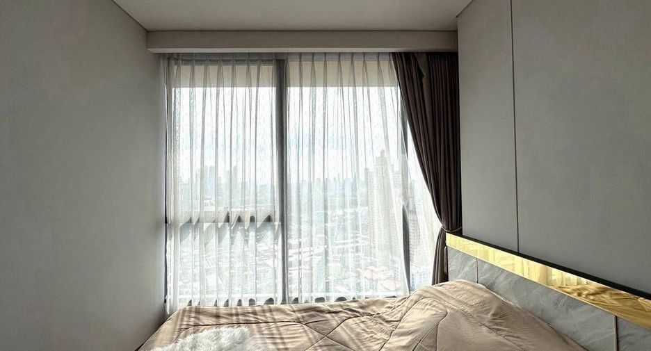For rent 2 bedrooms condo in Khlong Toei, Bangkok