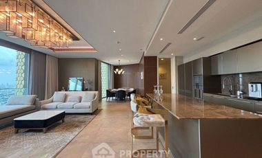 À louer 3 chambres condo à Khlong San, Bangkok