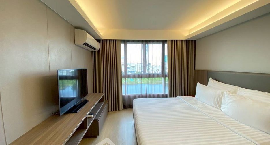 For rent 2 bedrooms apartment in Huai Khwang, Bangkok