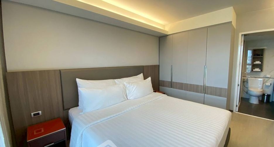 For rent 2 bedrooms apartment in Huai Khwang, Bangkok