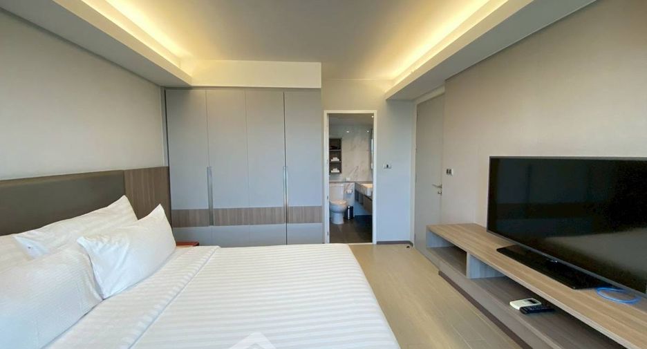 For rent 2 bedrooms apartment in Huai Khwang, Bangkok