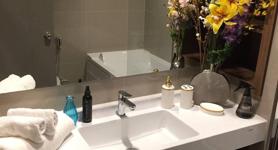 For rent 1 bed condo in Phra Khanong, Bangkok
