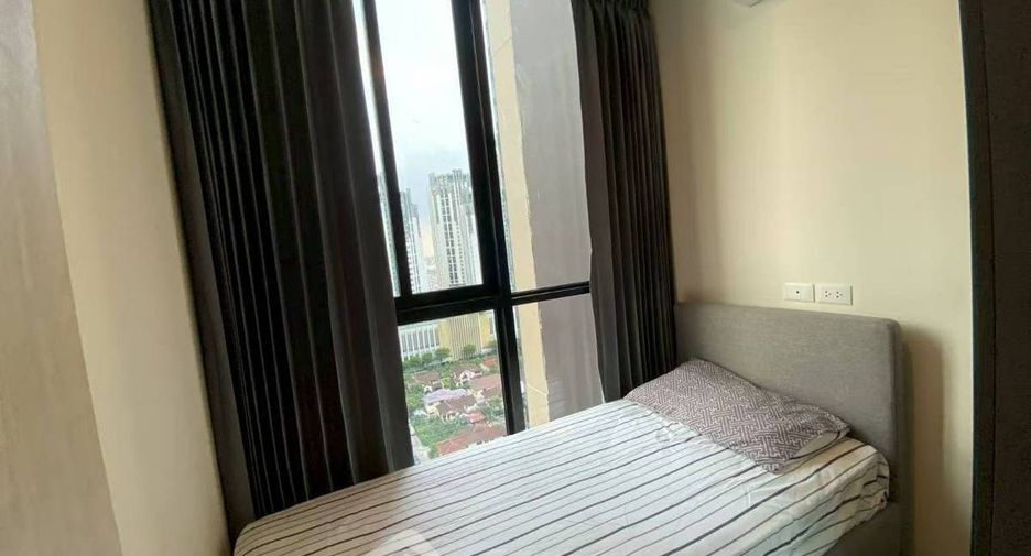 For rent 2 bedrooms condo in Huai Khwang, Bangkok