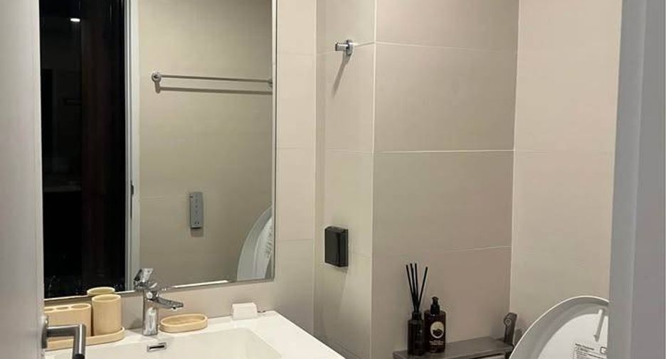 For rent 1 bed condo in Phaya Thai, Bangkok