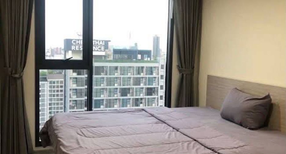 For rent 2 bedrooms condo in Huai Khwang, Bangkok